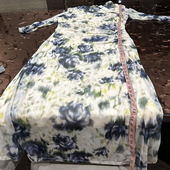 Sarah Hann Iris Mesh Dress
Anthropologie
I - Picture 8 of 10